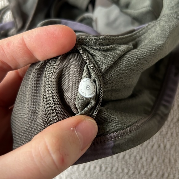Lululemon free to be sports bra - Picture 3 of 3